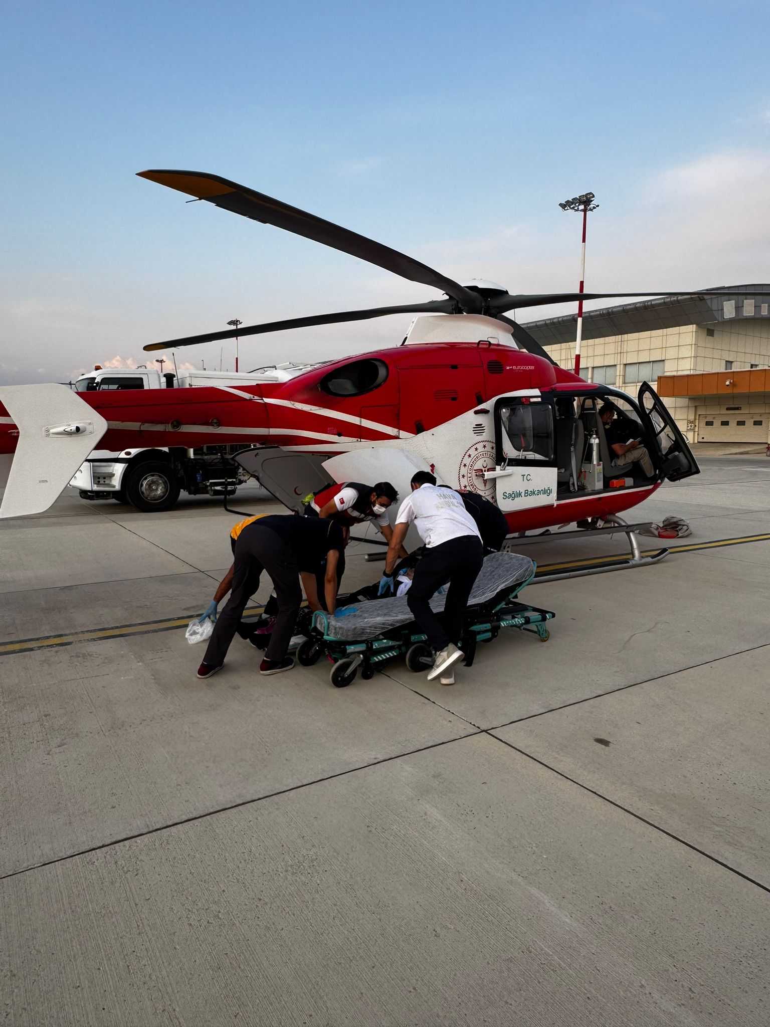 Akciğer Hastası Helikopter Ambulansla Van’a Nakledildi