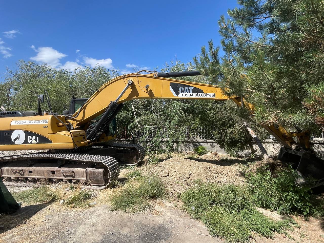 Van’da bir okula ulaşımı kolaylaştırmak için yeni yol açıldı
