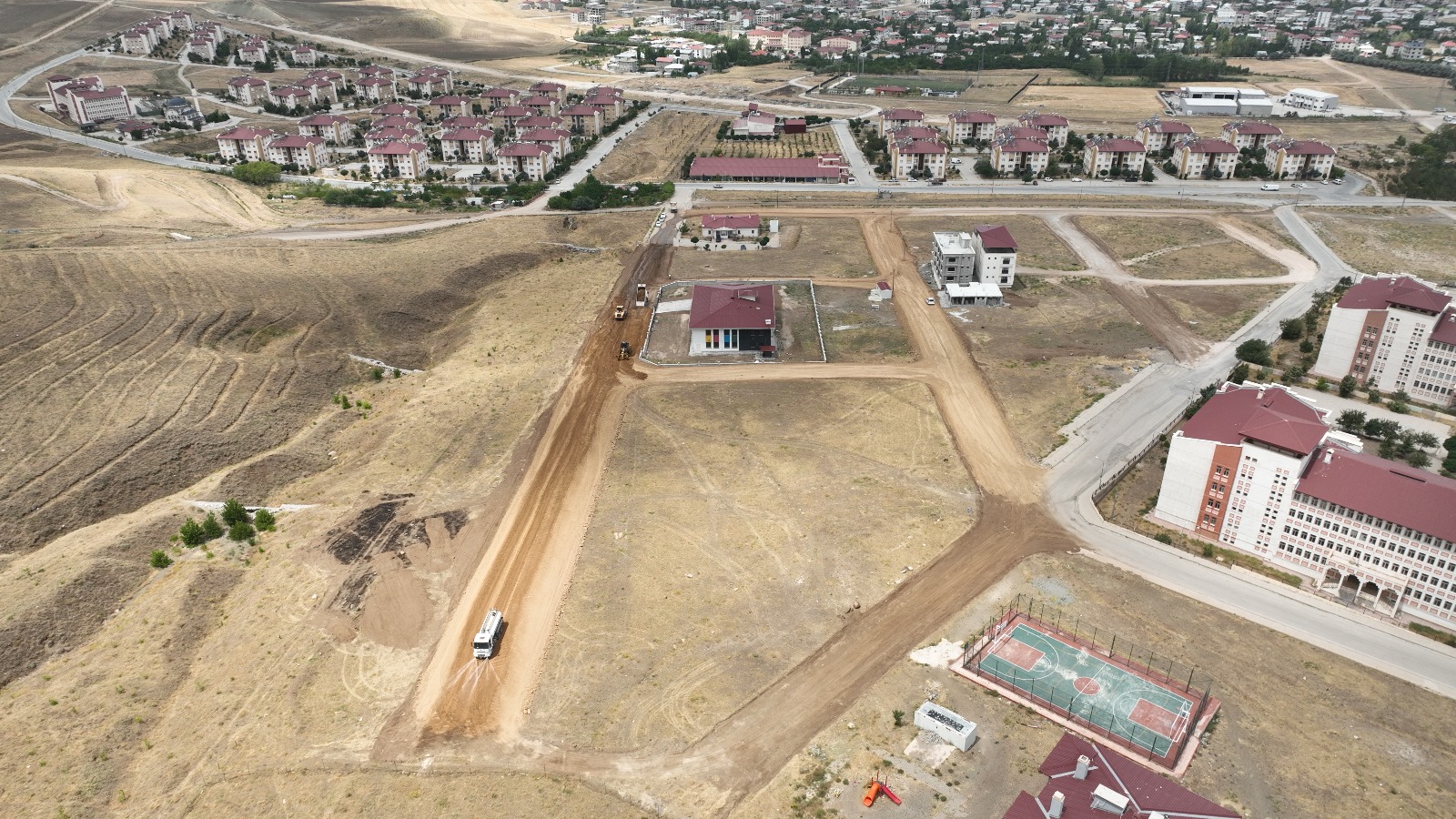 İpekyolu’na 2 Kilometrelik Yeni Yol