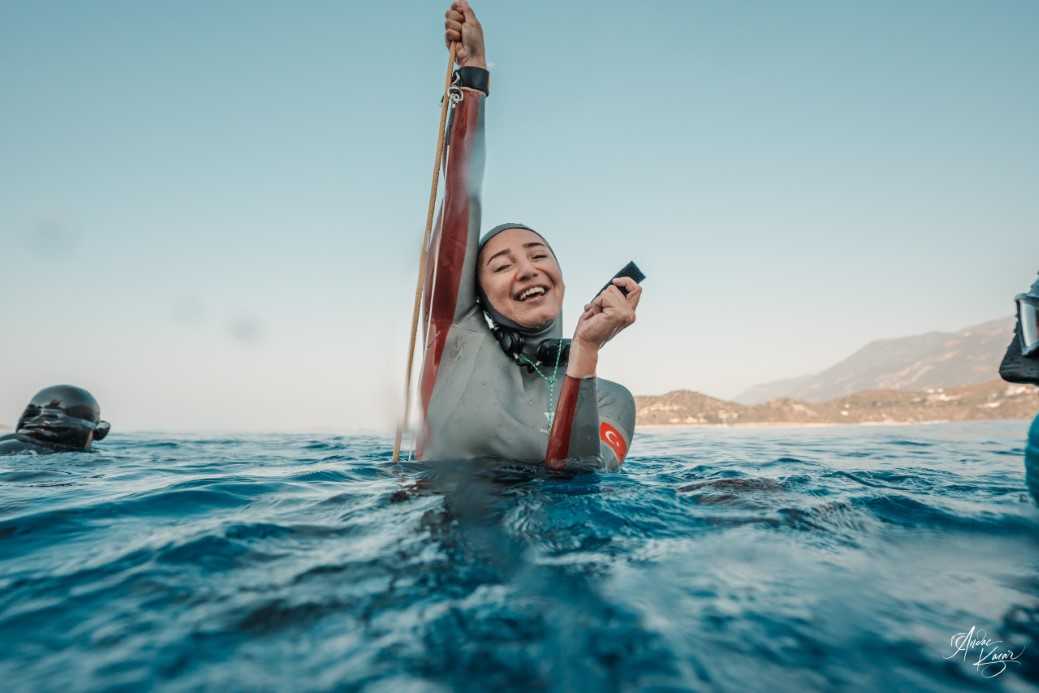 Şahika Ercümen’den büyük başarı: 4 günde 4 altın madalya