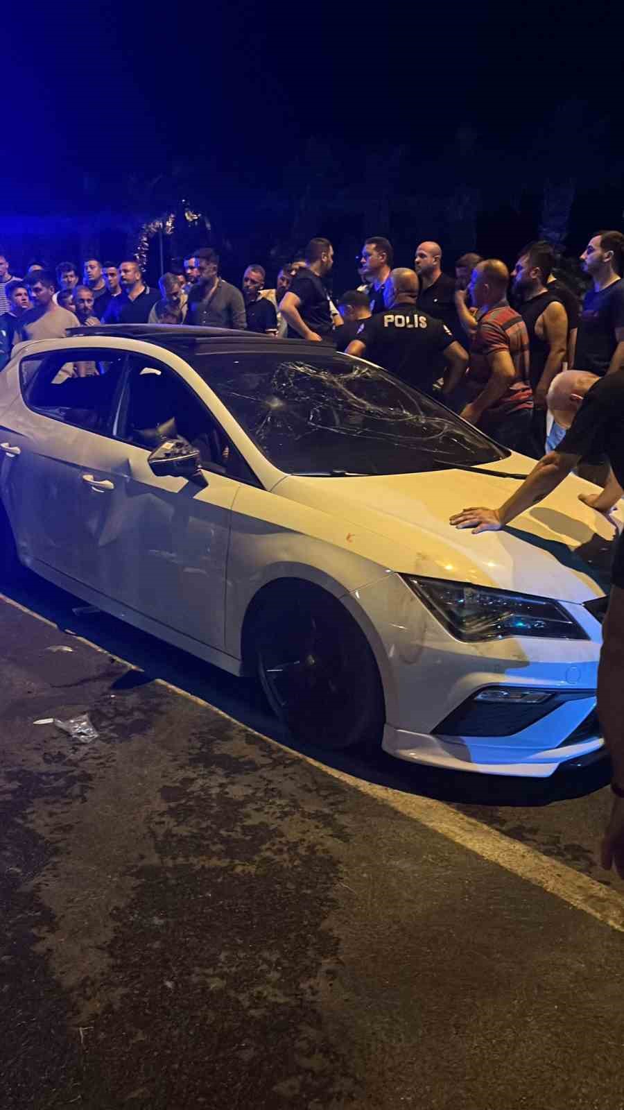 İzmir’de motosiklet ile otomobil çarpıştı: 1 ölü