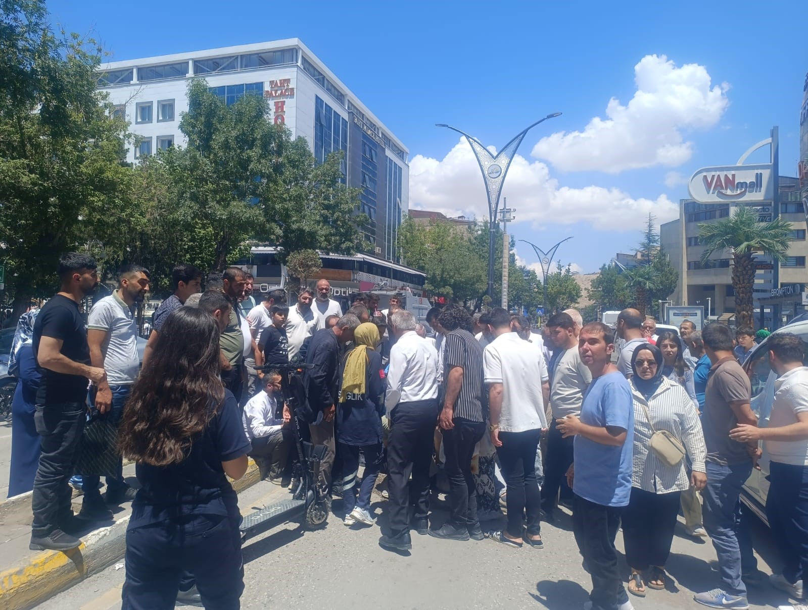 Scooterın çarptığı çocuk yaralandı