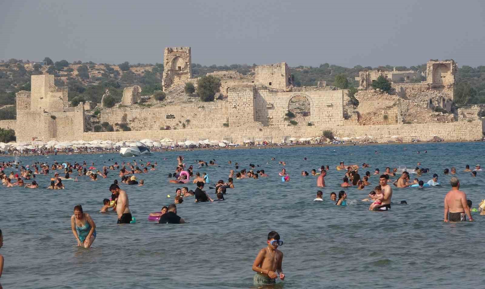 Sıcak ve nem arttı, sahillerde yoğunluk başladı