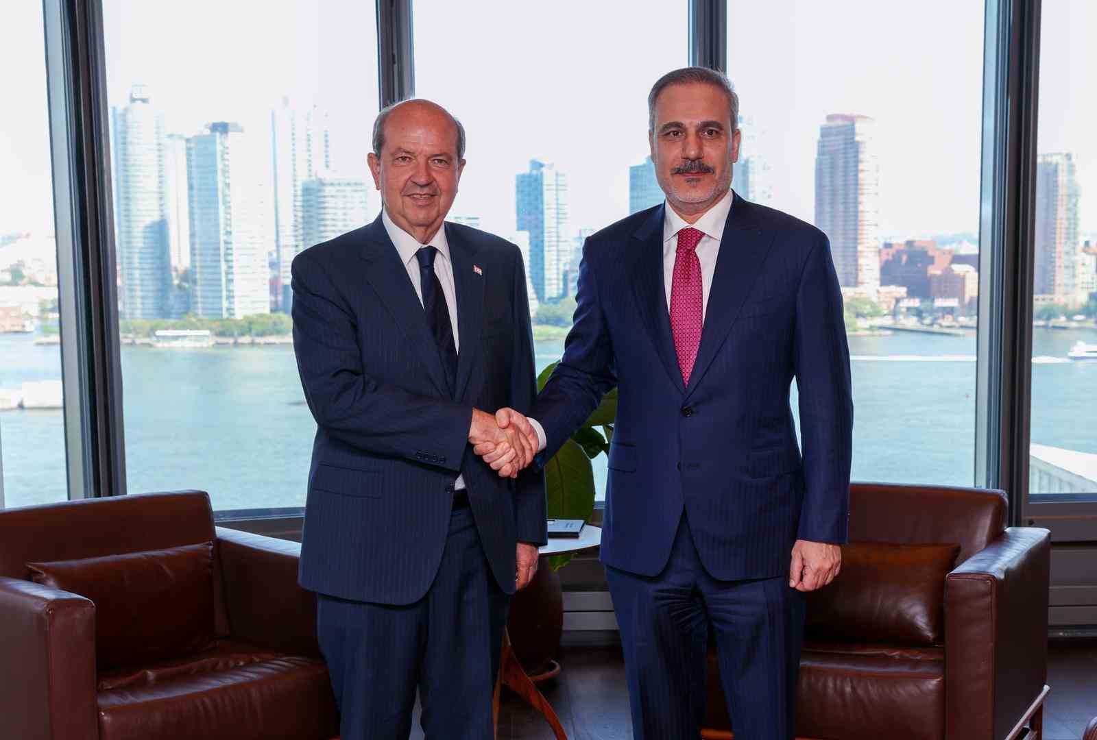 Dışişleri Bakanı Fidan, KKTC Cumhurbaşkanı Tatar ile bir araya geldi