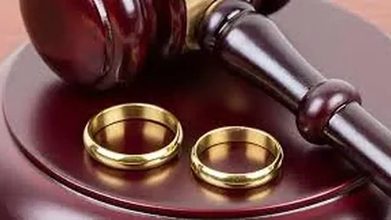 Yargıtay’dan Emsal Karar: Eşine “Boşol” Demek Artık Resmen Kusur!