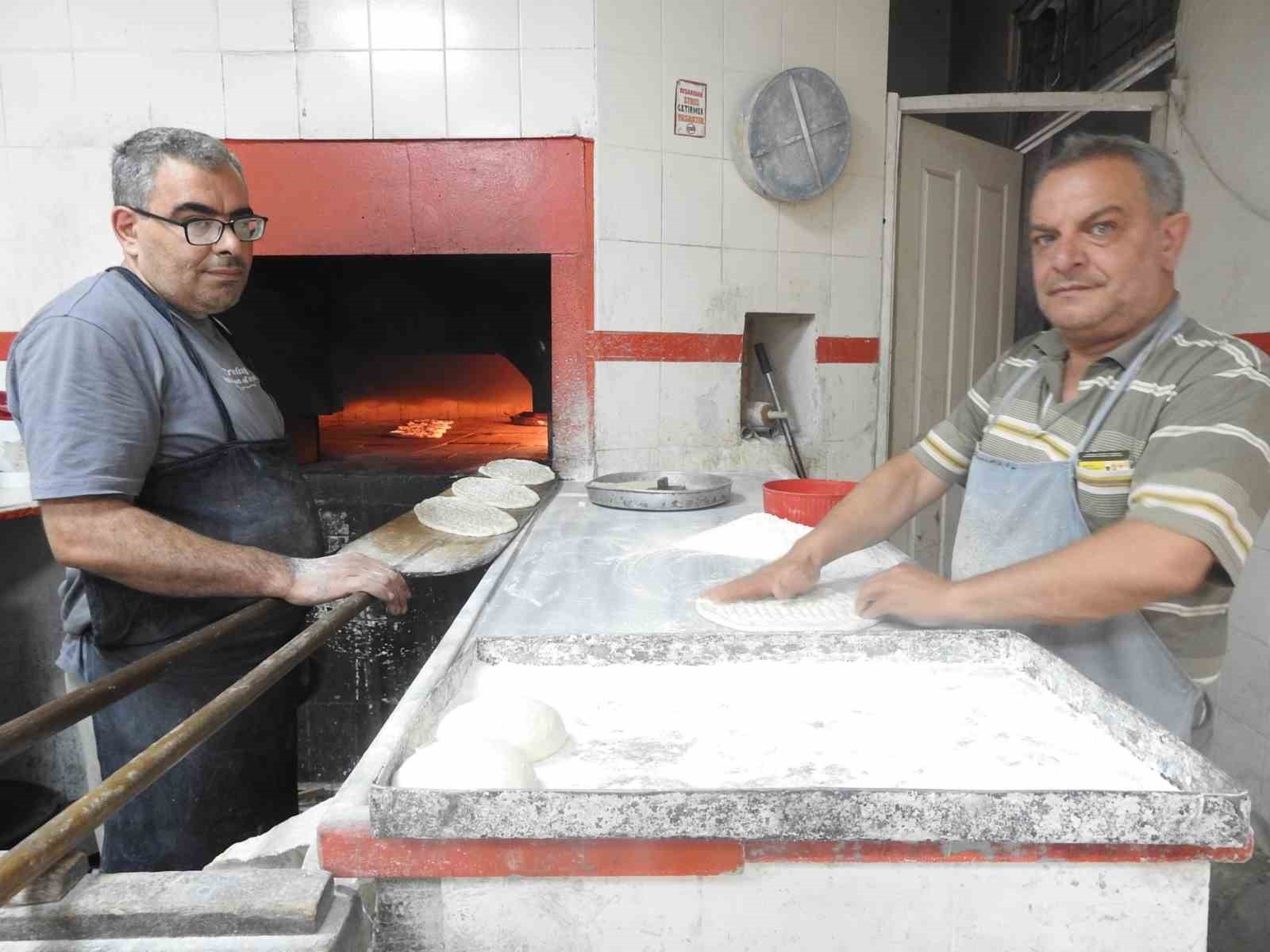Fırıncıların  zorlu mesaisi