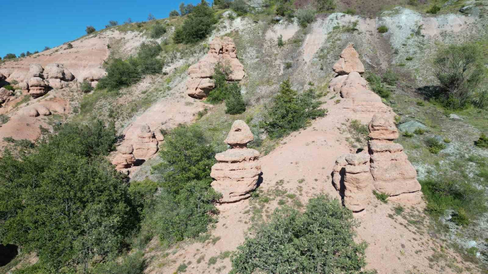 Gelinbaşı Kayalığı görenleri mest ediyor