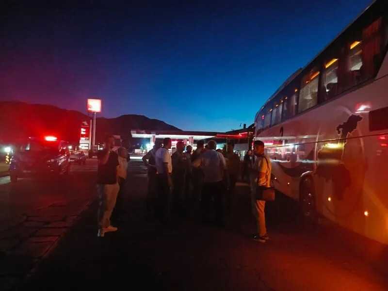 Van’a Ait Otobüse Elazığ’da Çirkin Saldırı!
