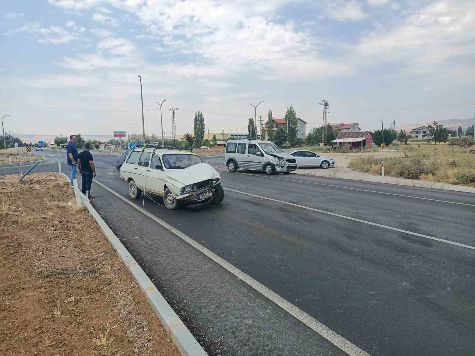 Isparta’da trafik kazası: 3 yaralı