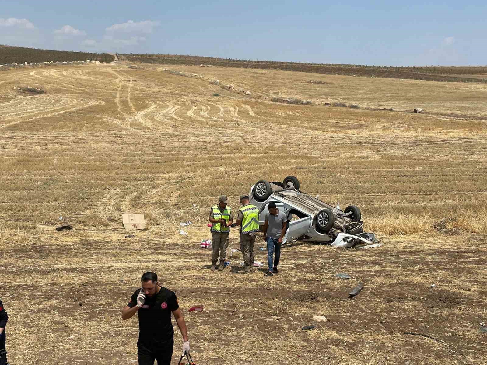 Kontrolden çıkan otomobil tarlaya yuvarlandı: 1 yaralı