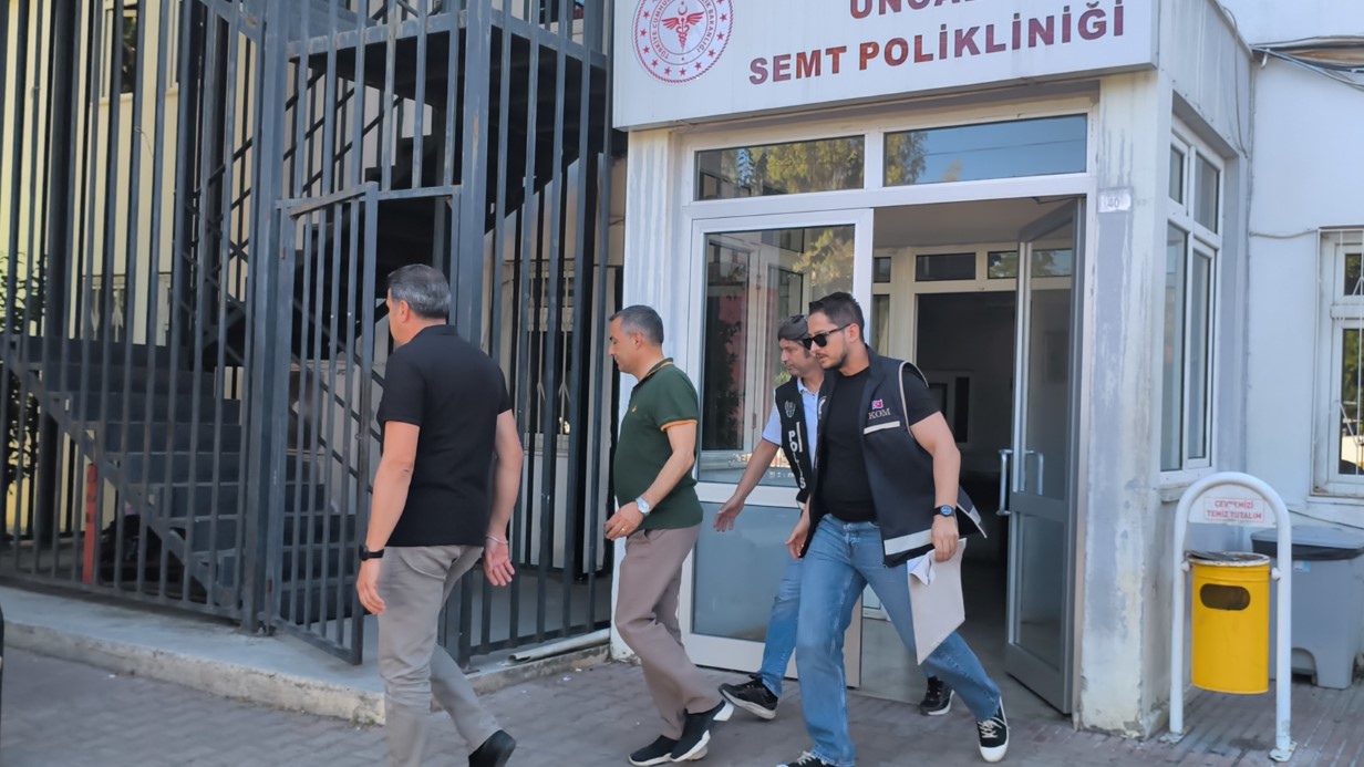Rüşvet Soruşturmasında Yeni Gelişme: Manavgat Belediye Başkanı Kara, emniyete götürüldü