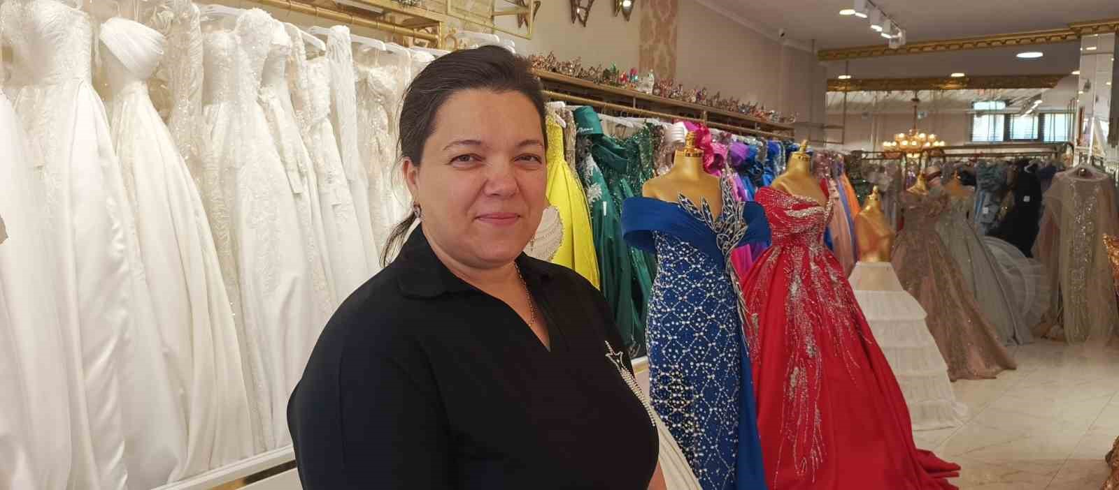 Ne arsa ne borsa, kullandığınız gelinlik ve abiyeleri kiraya verin…