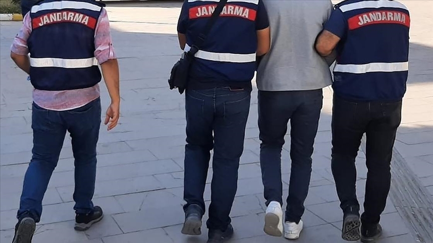 Van’da farklı suçlara karışan 16 kişi tutuklandı