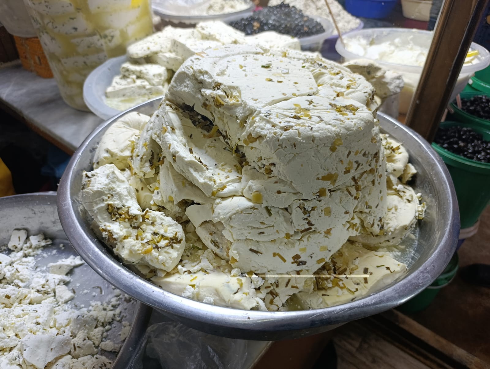 Van Peynirciler Çarşısı Başkanı Kayhan’dan Merdiven Altı Ürün Uyarısı