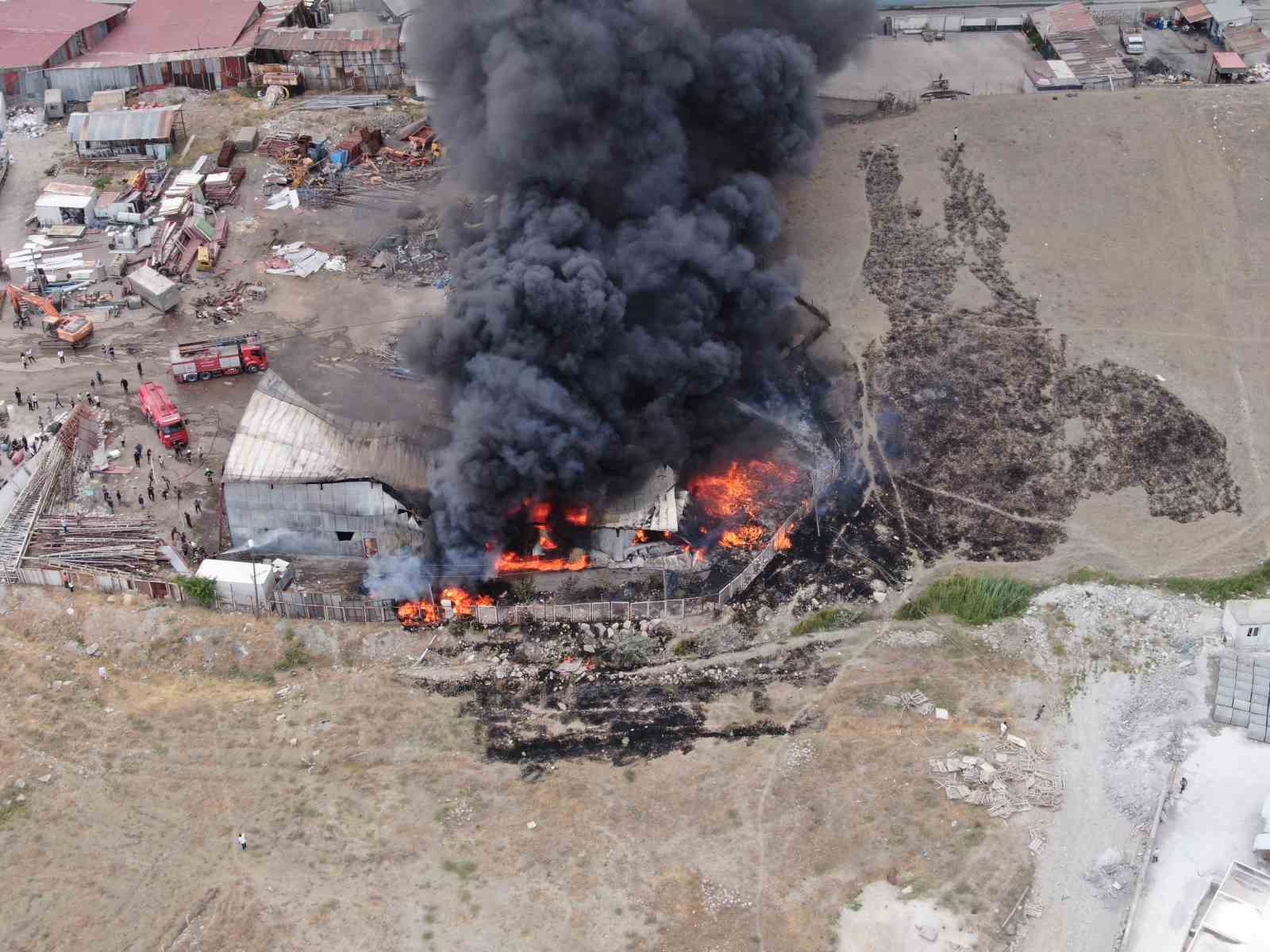 Van Hurdacılar Sitesi’nde yangın!