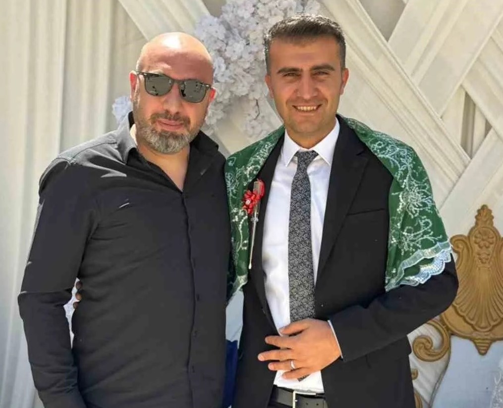 Van’da elektrikçi damada kontrol kalemi hediye edildi
