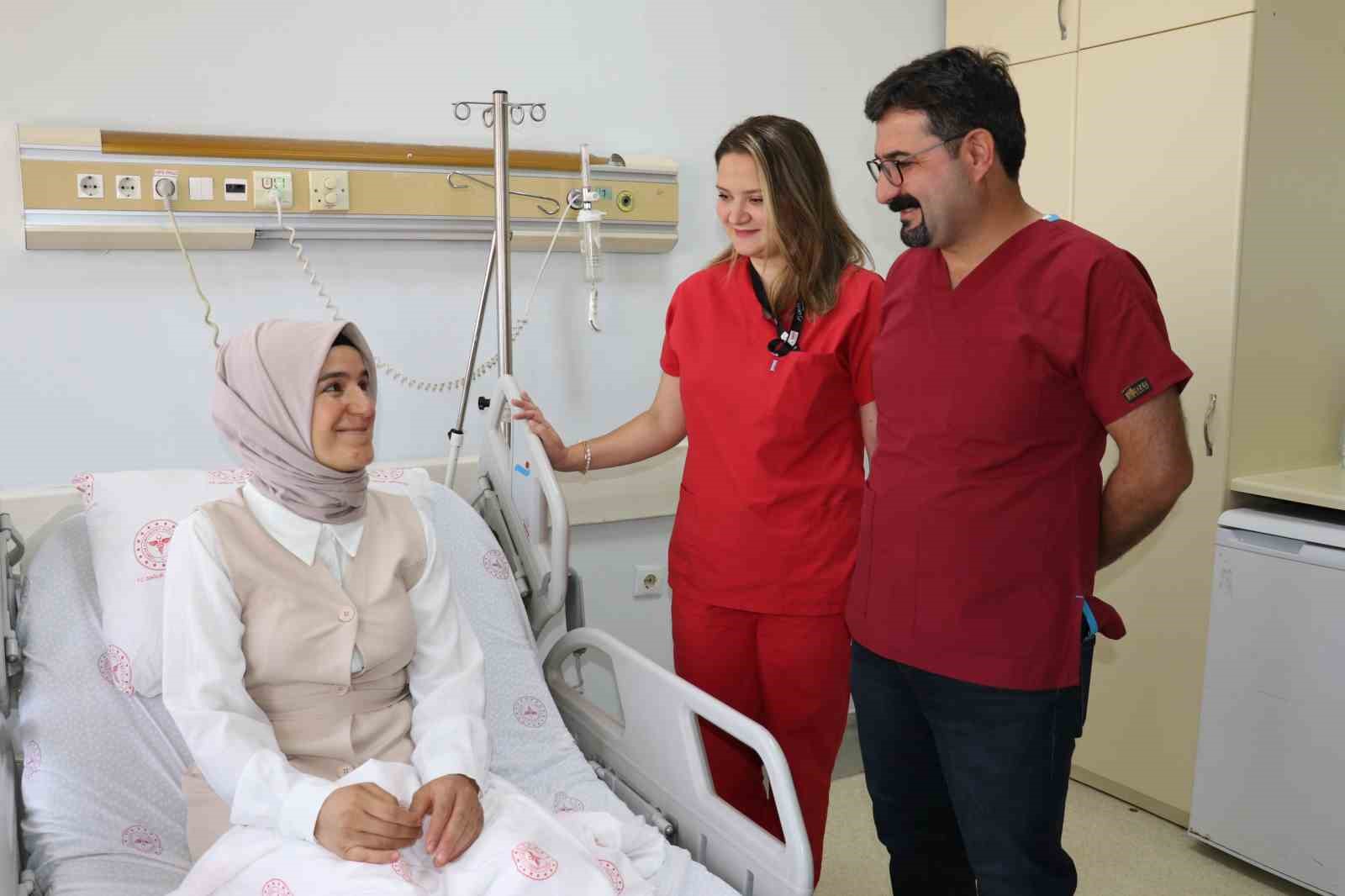 Van’da paratiroid bezi yanlış yerde olan hasta sağlığına kavuştu