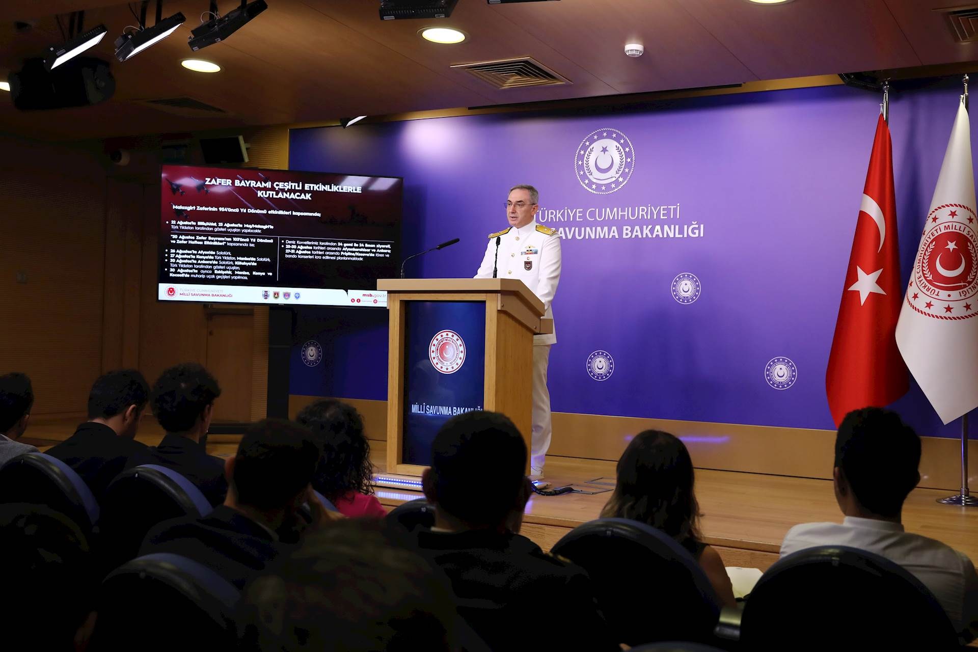 Türkiye Ukrayna’ya Asker Mi Gönderiyor? MSB’den Açıklama