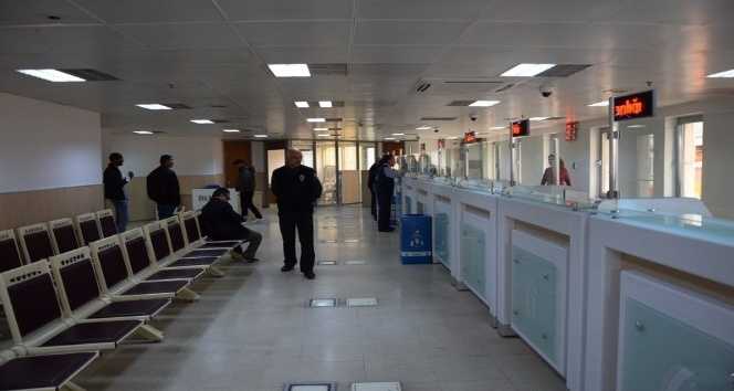 Gürpınar Esnafından Vergi Dairesi Talebi: “Van’a Gitmek Külfet Oluyor”