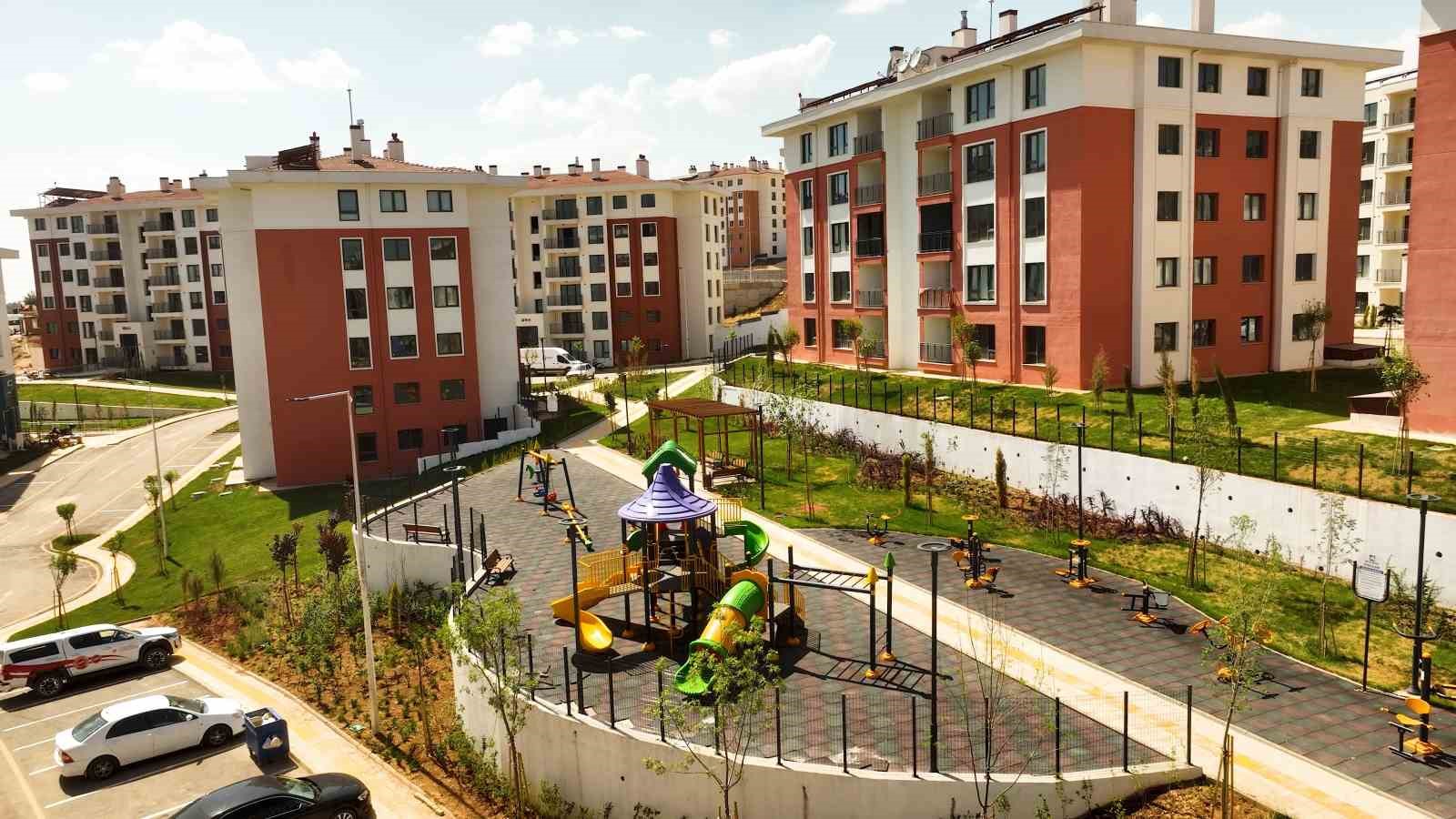 Bakan Kurum’dan İndere Mesajı: “Bundan İyisini Yapan Varsa, Buyursun”