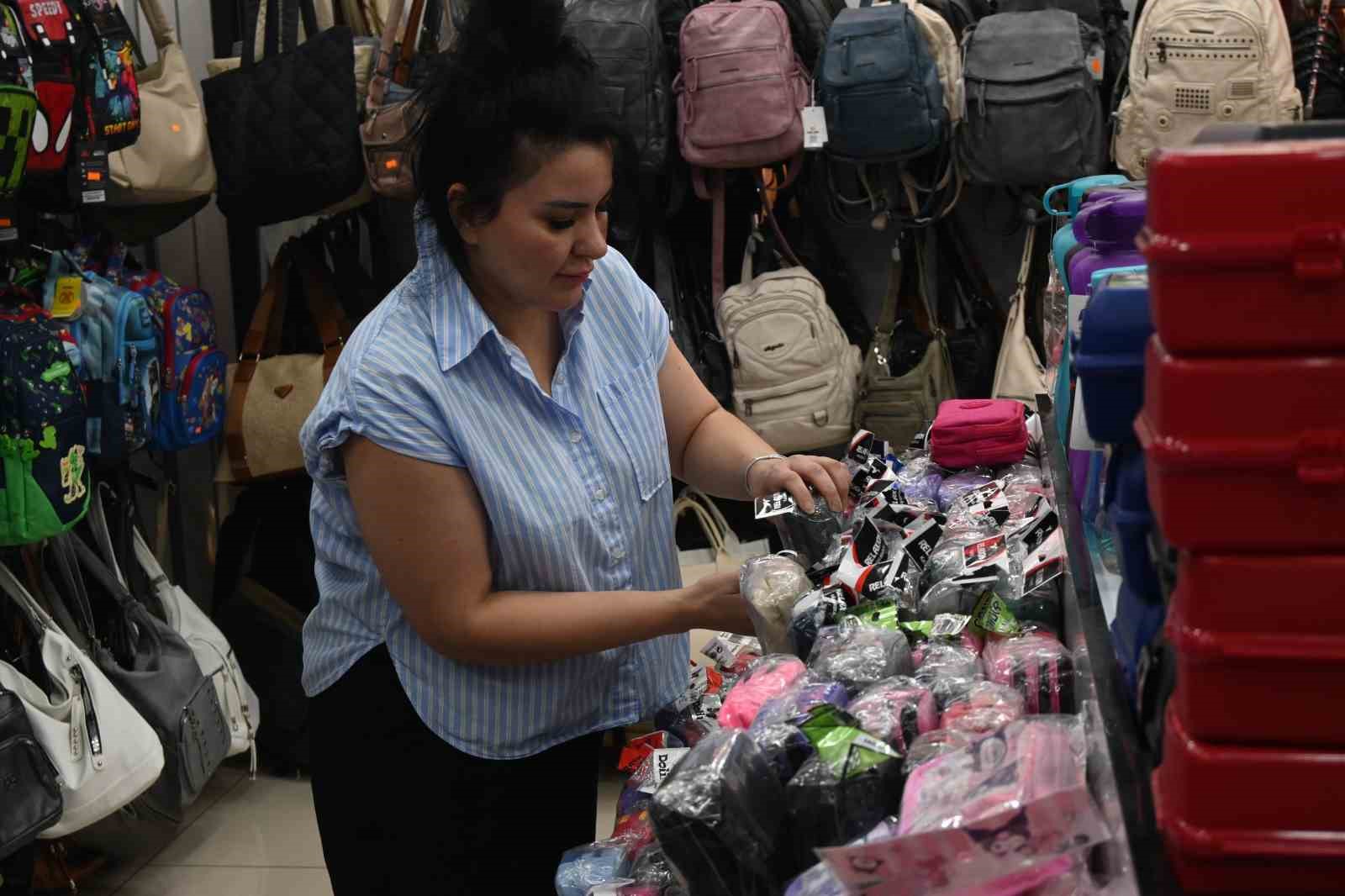 Okul çantası fiyatları 250 ile 4 bin TL arasında değişiyor