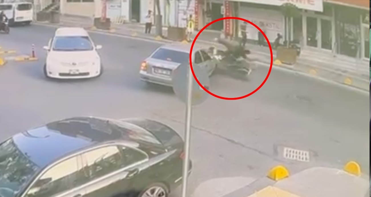 Motosiklet Kazası Kamerada: Sürücü Yola Fırladı