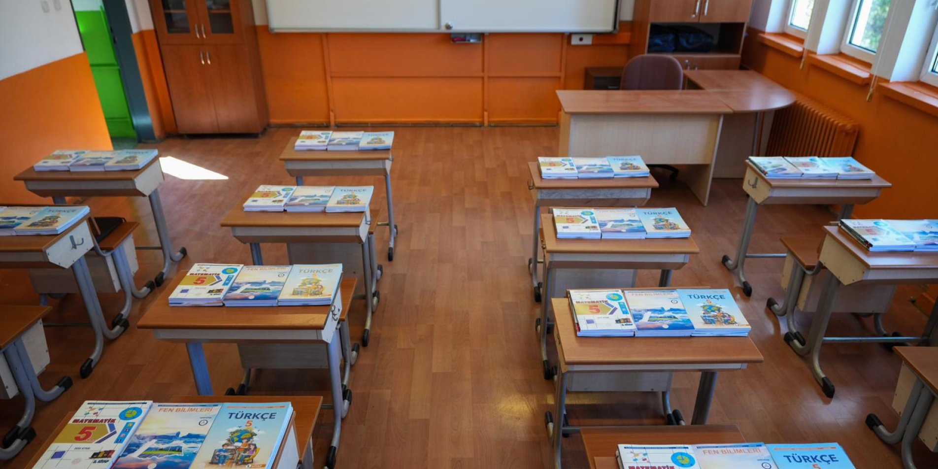 Ücretsiz Ders Kitapları, Sıralardaki Yerini Almaya Başladı