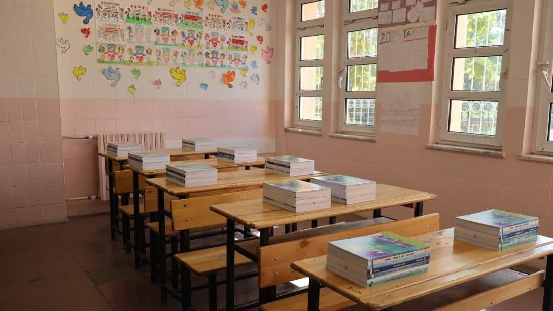 Van’da 3 Milyon 301 Bin 987 Ücretsiz Ders Kitabı Okullara Dağıtıldı