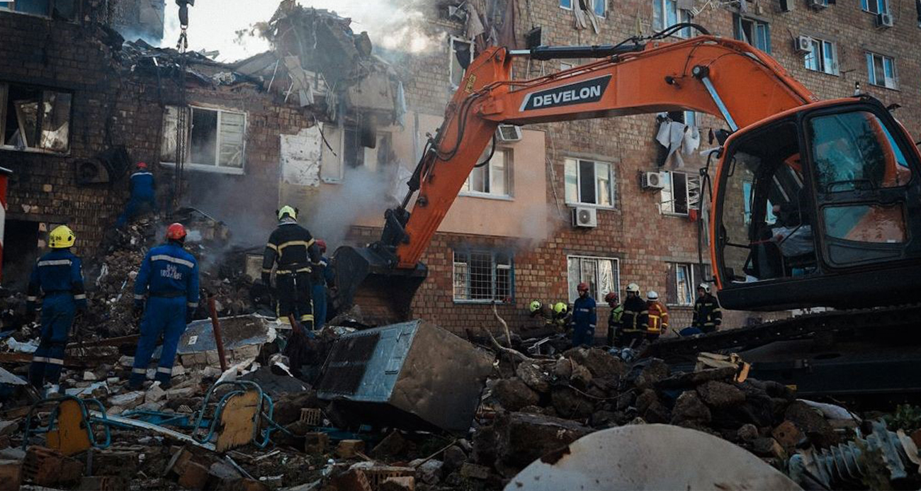 Rusya’nın Kiev’e düzenlediği saldırıda 10 ölü, 38 yaralı