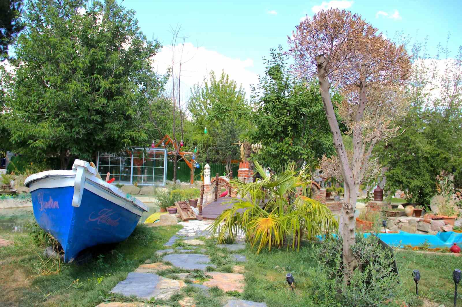 Kadın girişimci eski balık lokantasını fotoğraf platosuna dönüştürdü: 
