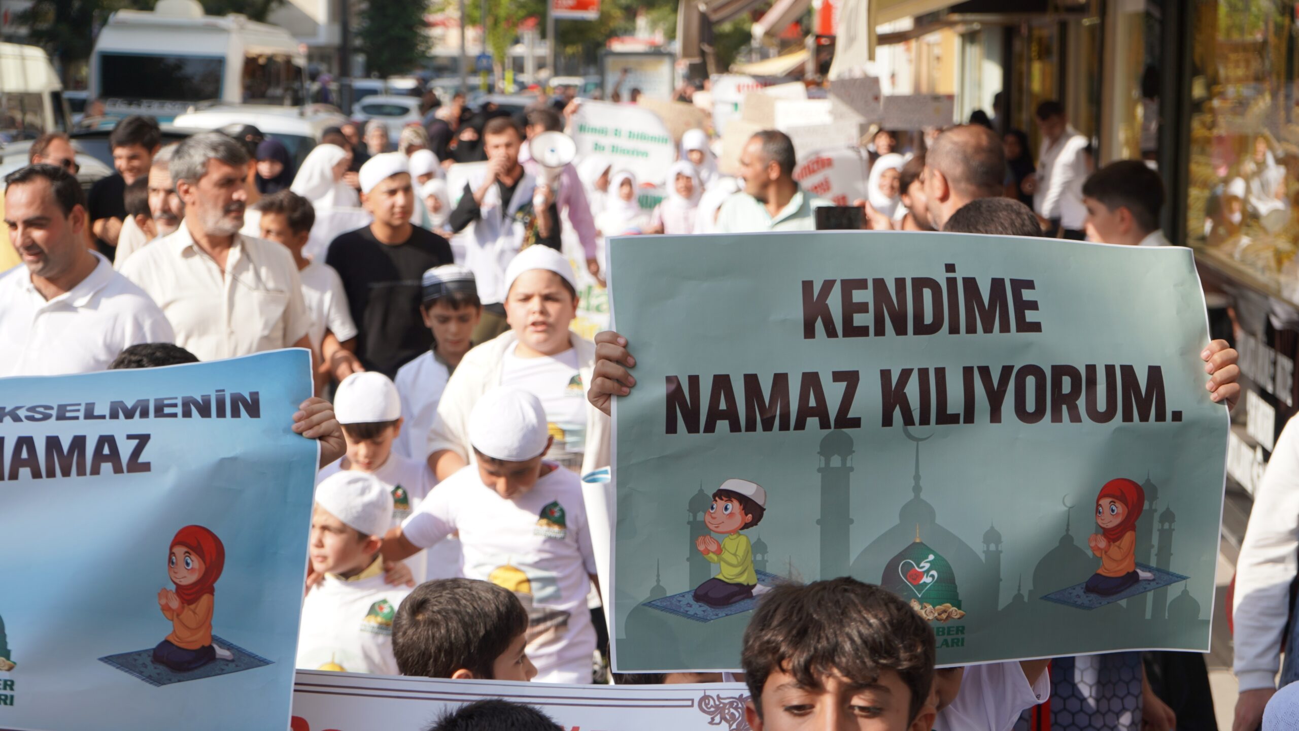 Van’da “Hayat Namazla Güzeldir” Final Programı Düzenlendi