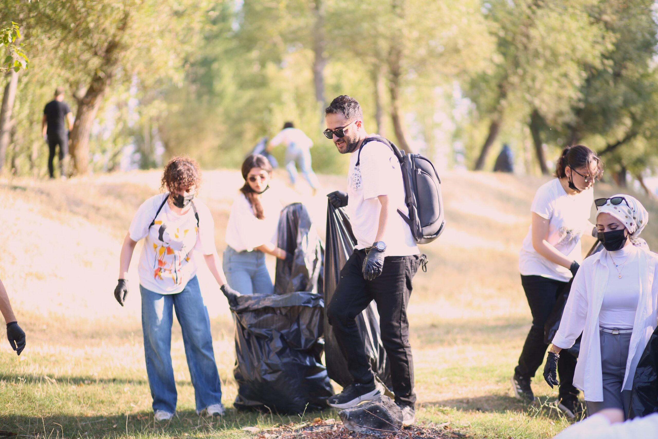 Ubuntu Topluluğu’ndan Van’da Çevre Temizliği: 70 torba çöp toplandı