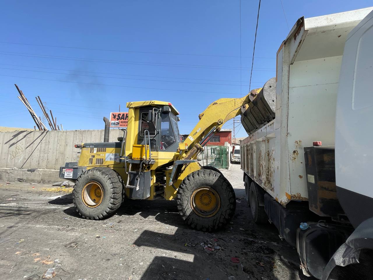 Tuşba Belediyesi’nden Yangın Sonrası Temizlik Çalışması