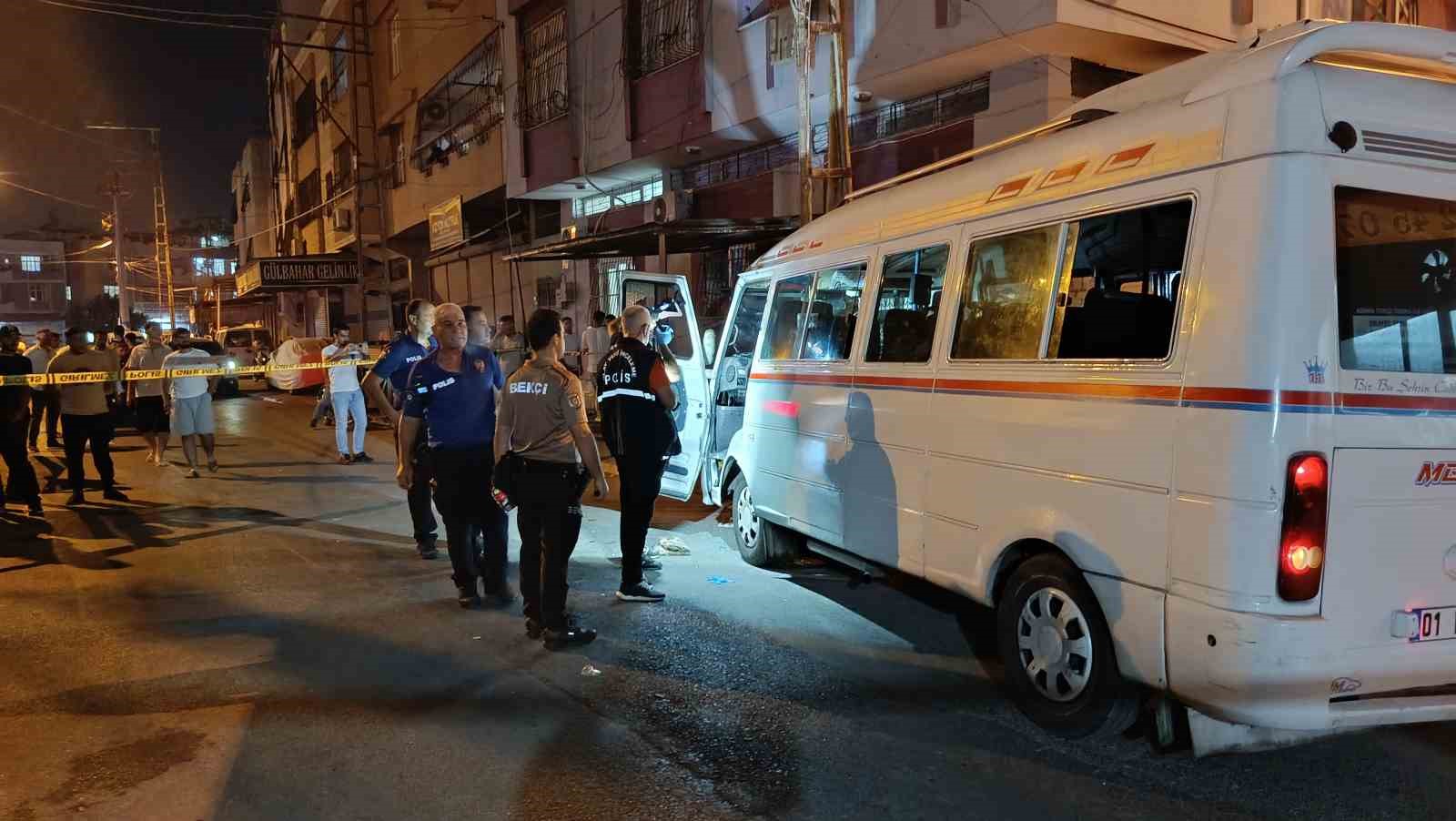 Adana’da dolmuşa silahlı saldırı: 1 ölü