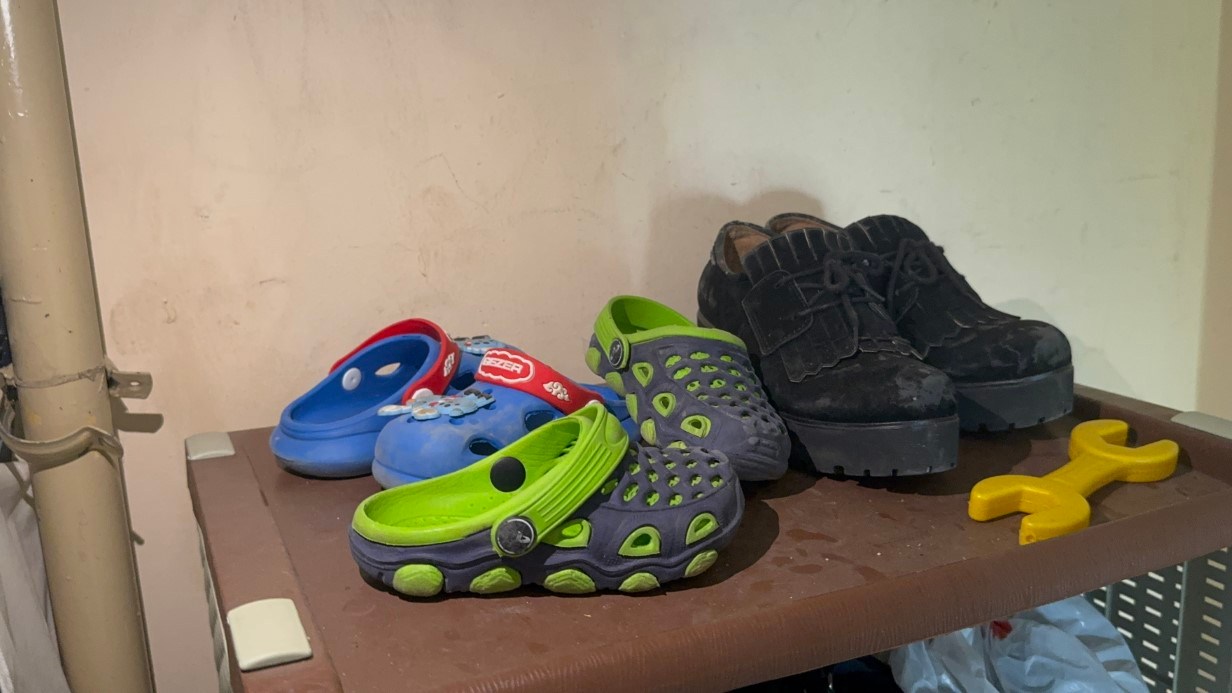 4 yaşındaki oğlunu boğarak öldürdü, cesediyle 8 saat aynı evde kaldı