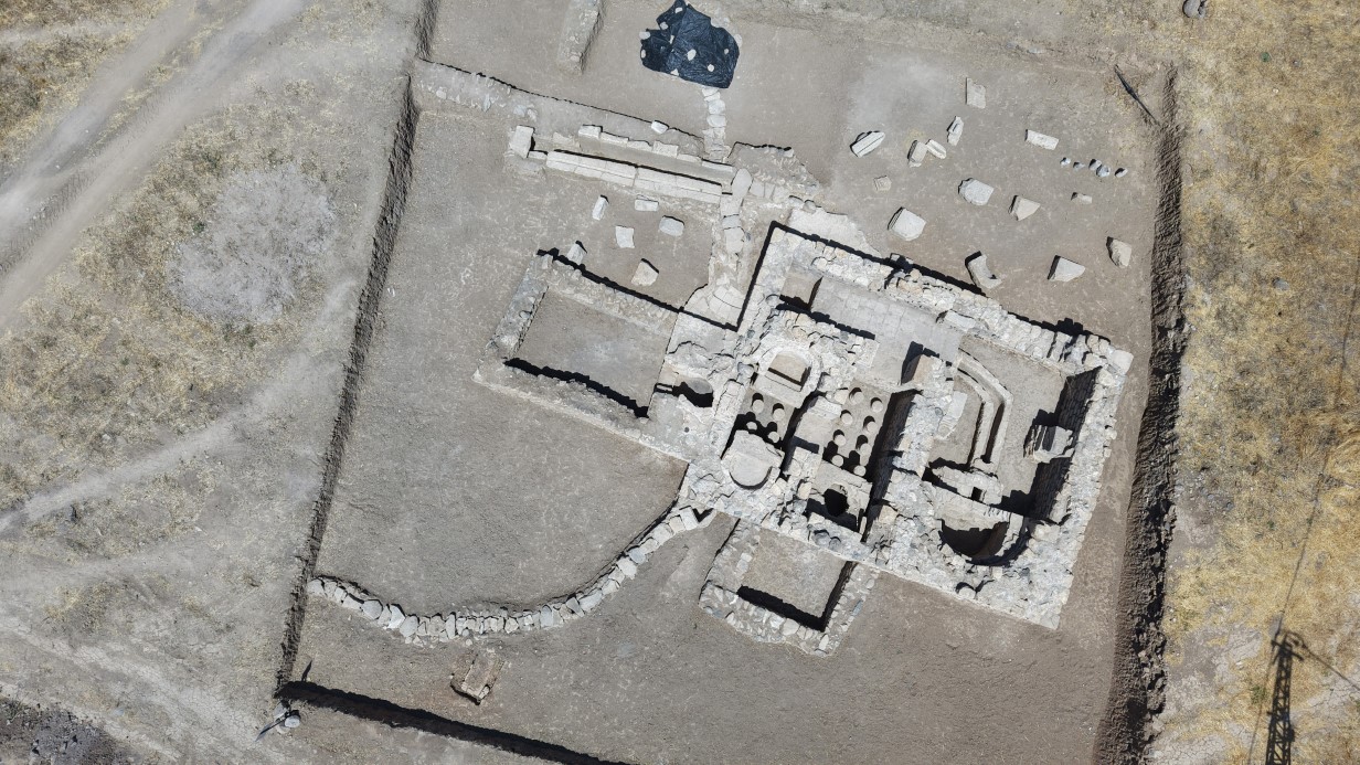 Bin 700 yıllık Roma hamamında yerden ısıtma sistemi gün yüzüne çıktı