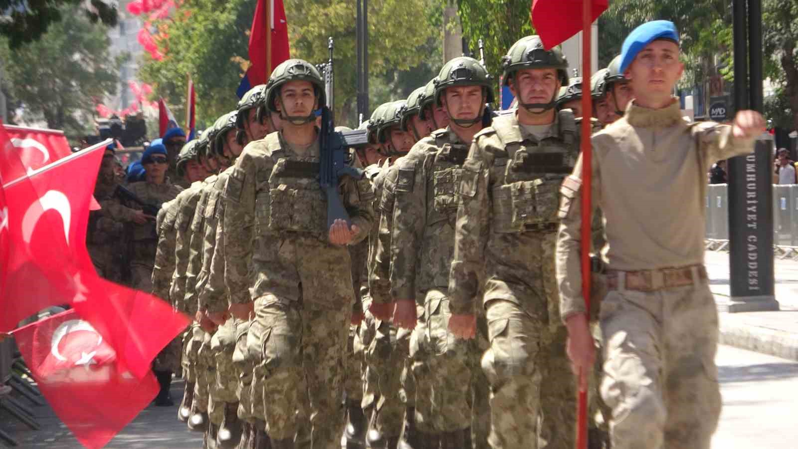 30 Ağustos Zafer Bayramı Van’da coşkuyla kutlandı