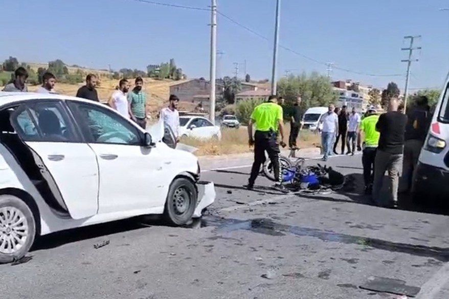 Bitlis’te feci kaza: Baba ve oğlu hayatını kaybetti