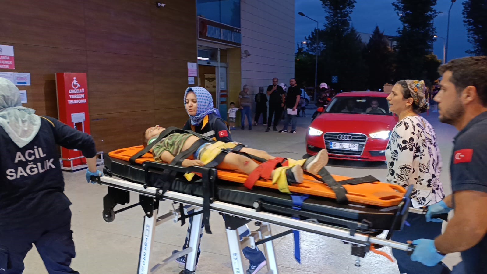 Bursa’da otomobilin çarptığı bisikletli çocuk ağır yaralandı