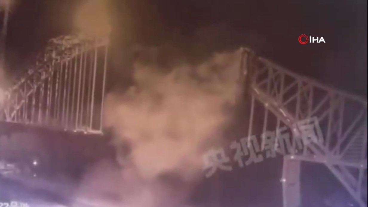 Çin’de yapımı devam eden köprü çöktü: 12 ölü, 4 kayıp