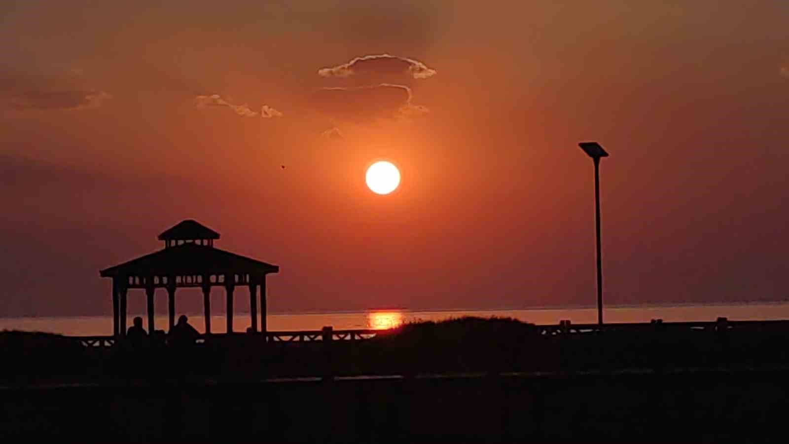 Van Gölü’nde eşsiz gün batımı