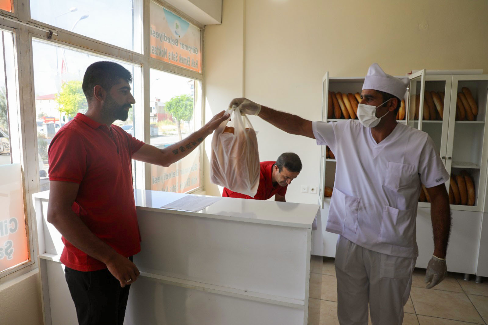 Gürpınar’da Halk Ekmek Hizmete Başladı