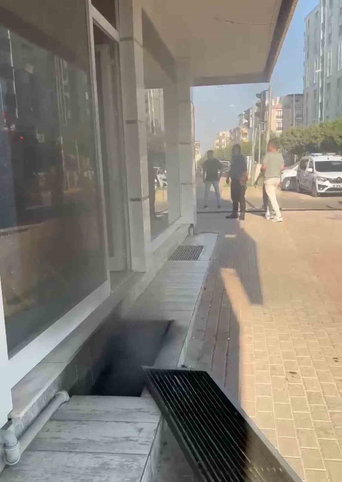 İş yerinde çıkan yangın korkuya neden oldu