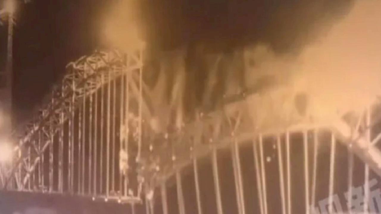 Çin’de Nehir Üzerindeki Köprü Çöktü: 12 İşçi Hayatını Kaybetti, 4 Kişi Kayıp