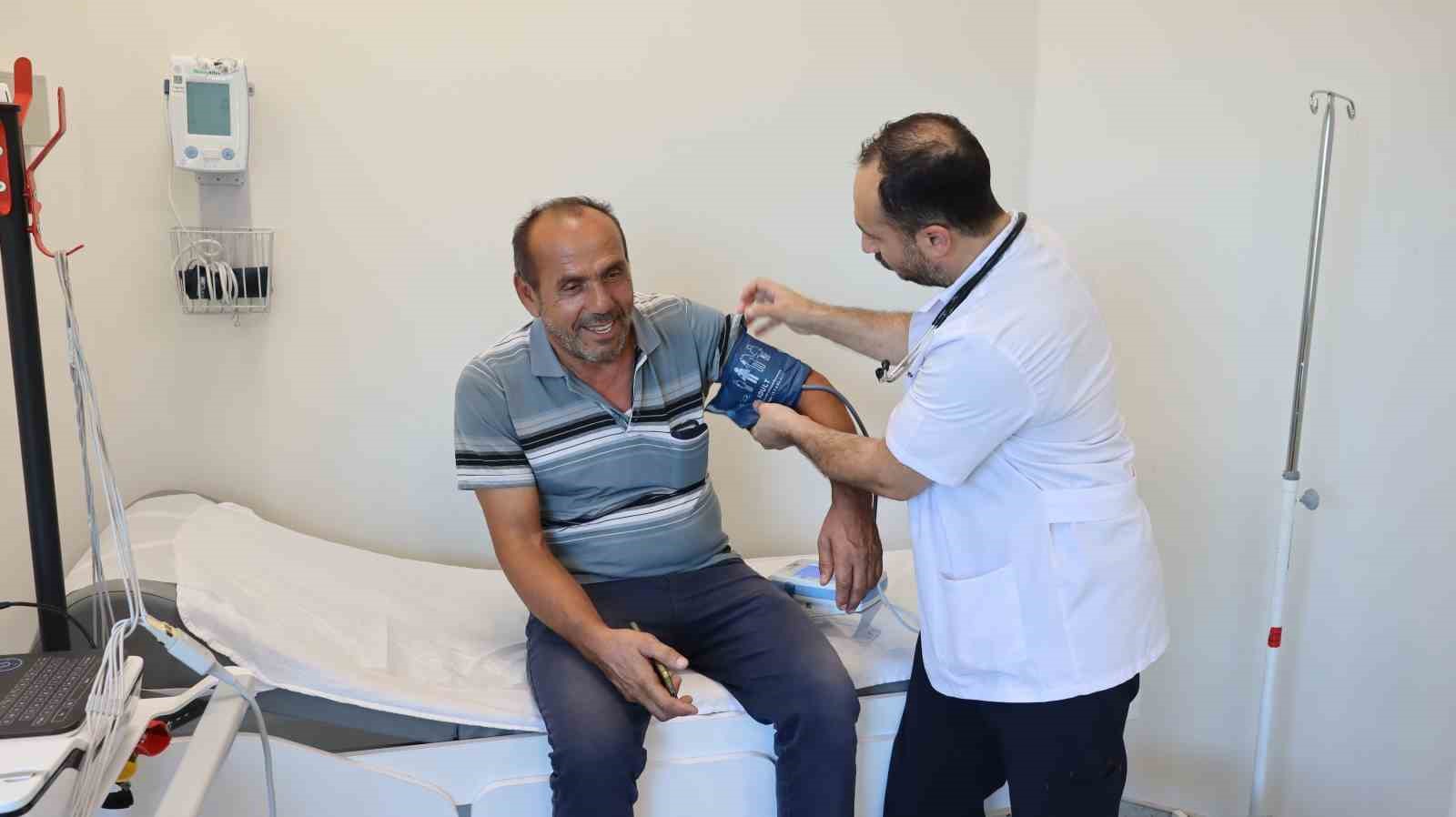 Kalp Yetmezliği Olanlar Dikkat! Aşırı Sıcaklar Böbrekleri de Tehdit Ediyor