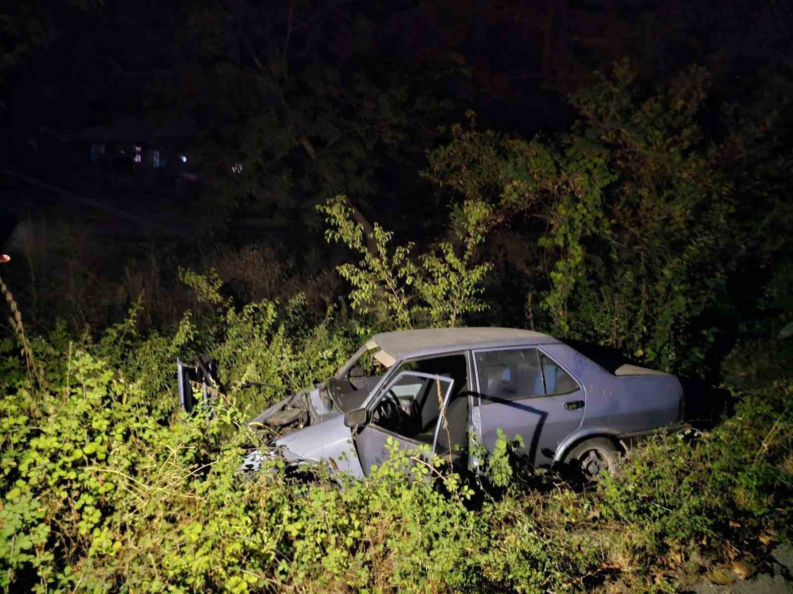 Kontrolden çıkan otomobil şarampole uçtu: 2 yaralı