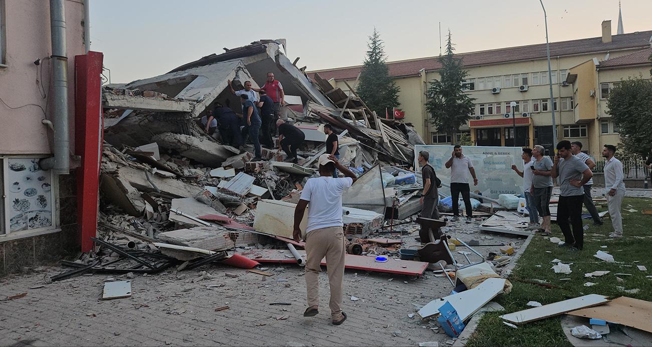 Bakan Kurum, Sındırgı’daki Deprem Hasarlarına Dair Verileri Açıkladı