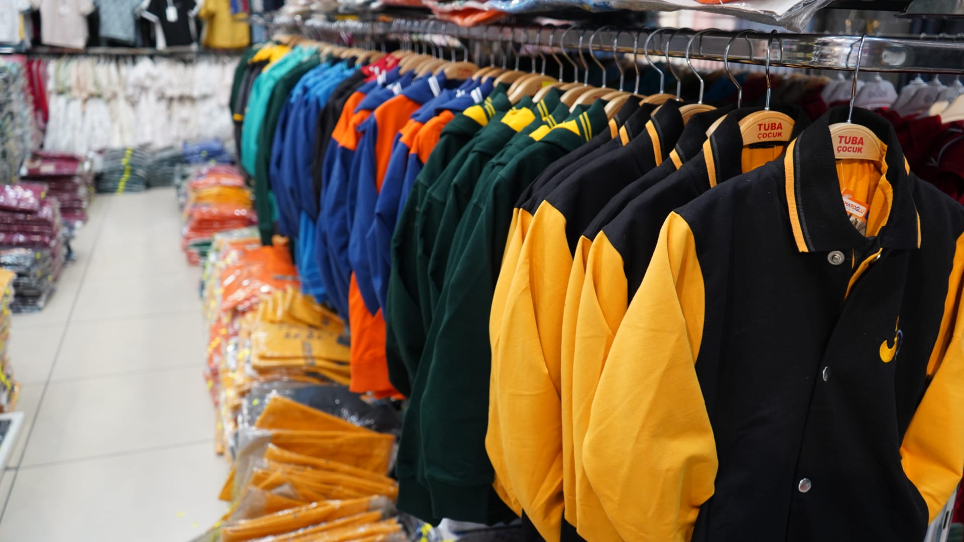 Van’da Tek Tip Okul Kıyafeti Uygulaması Hem Esnafı Hem de Velileri Rahatlattı