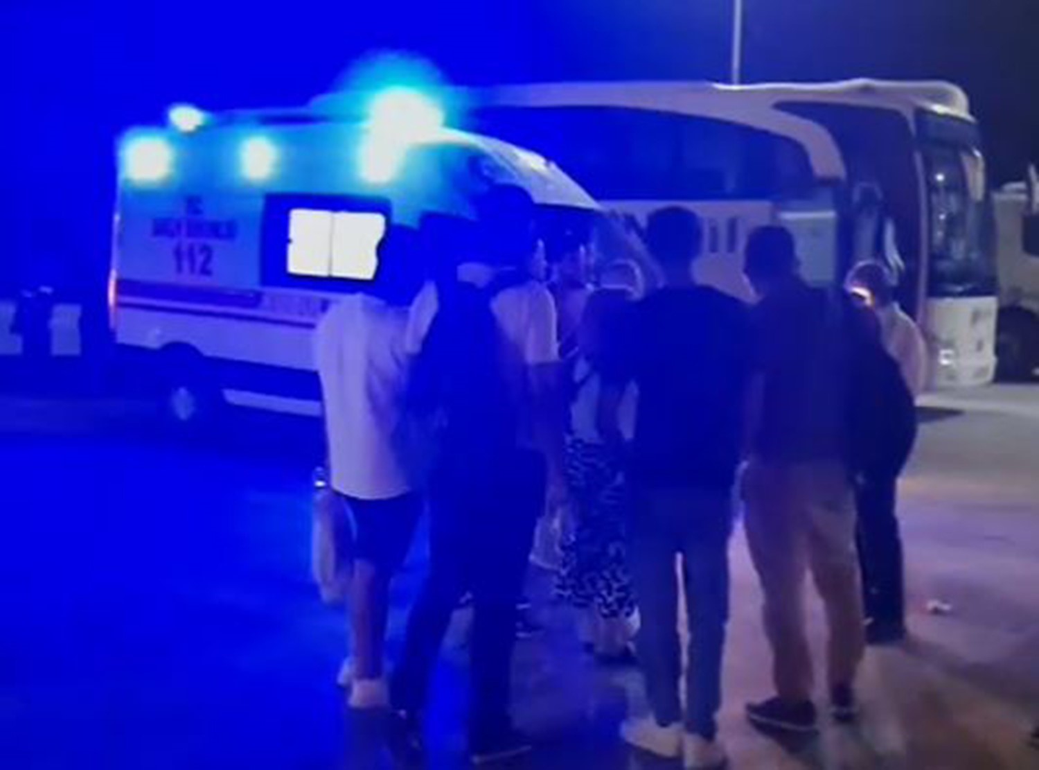 Otobüs şoförleri arasında bıçaklı kavga: 1 yaralı