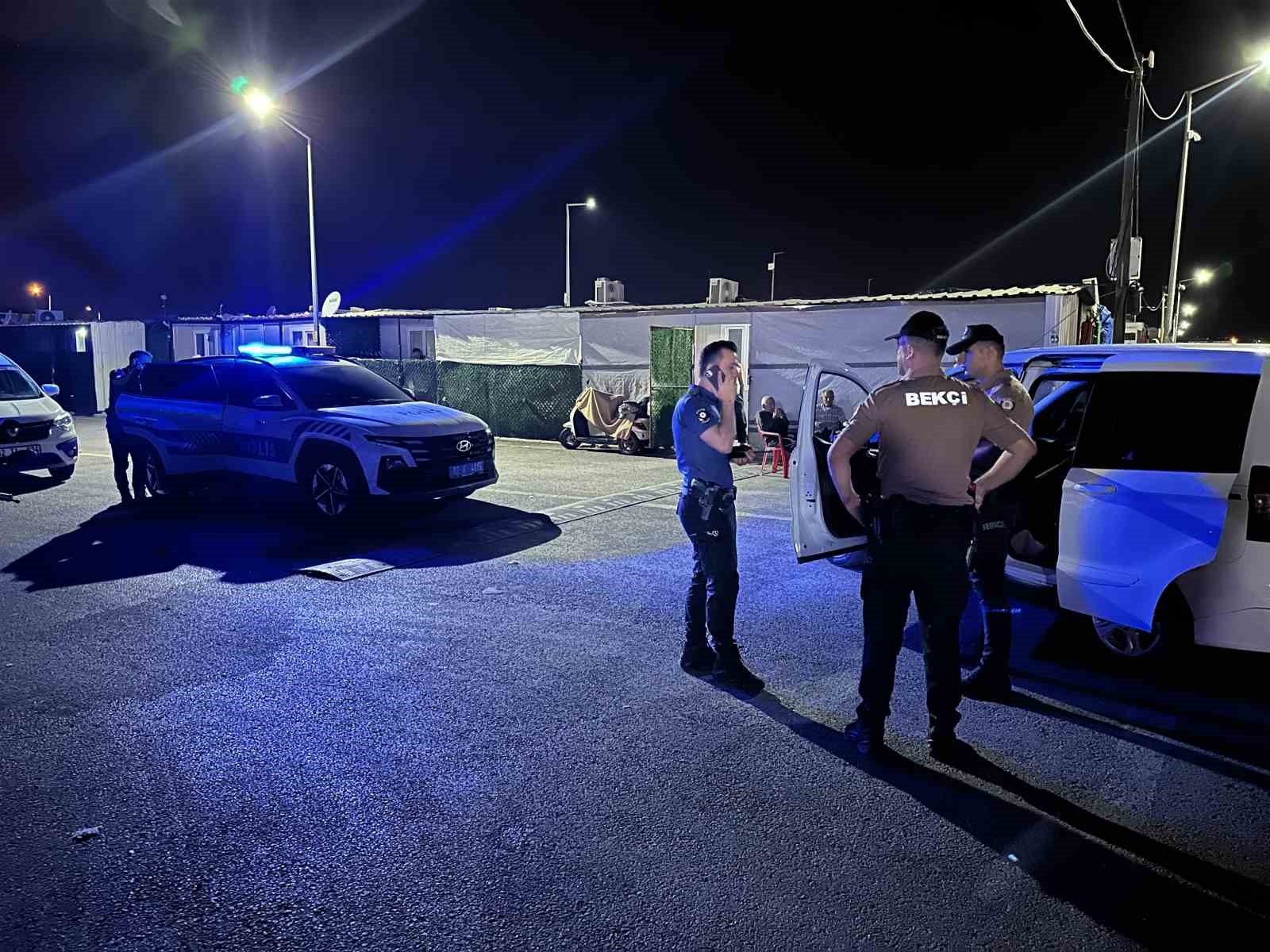 Şüpheli araçtan uyuşturucu çıktı